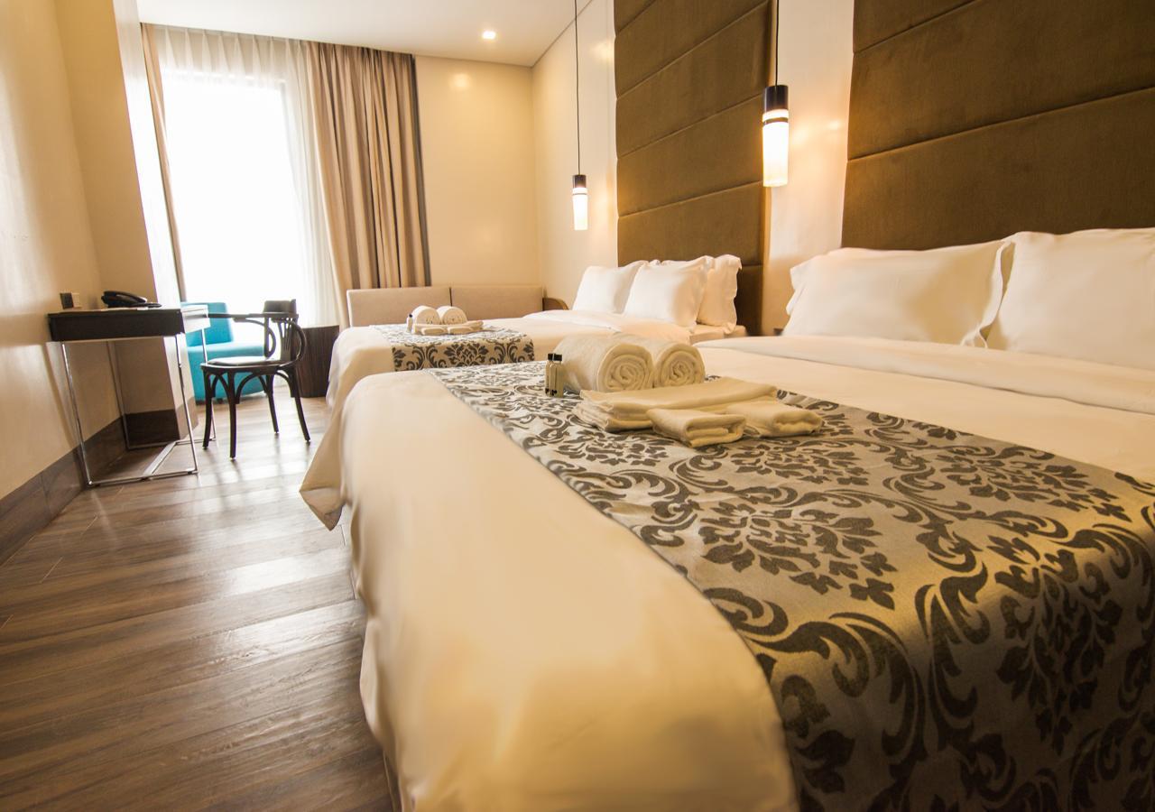 Goldberry Lite Hotel Iloilo City Dış mekan fotoğraf