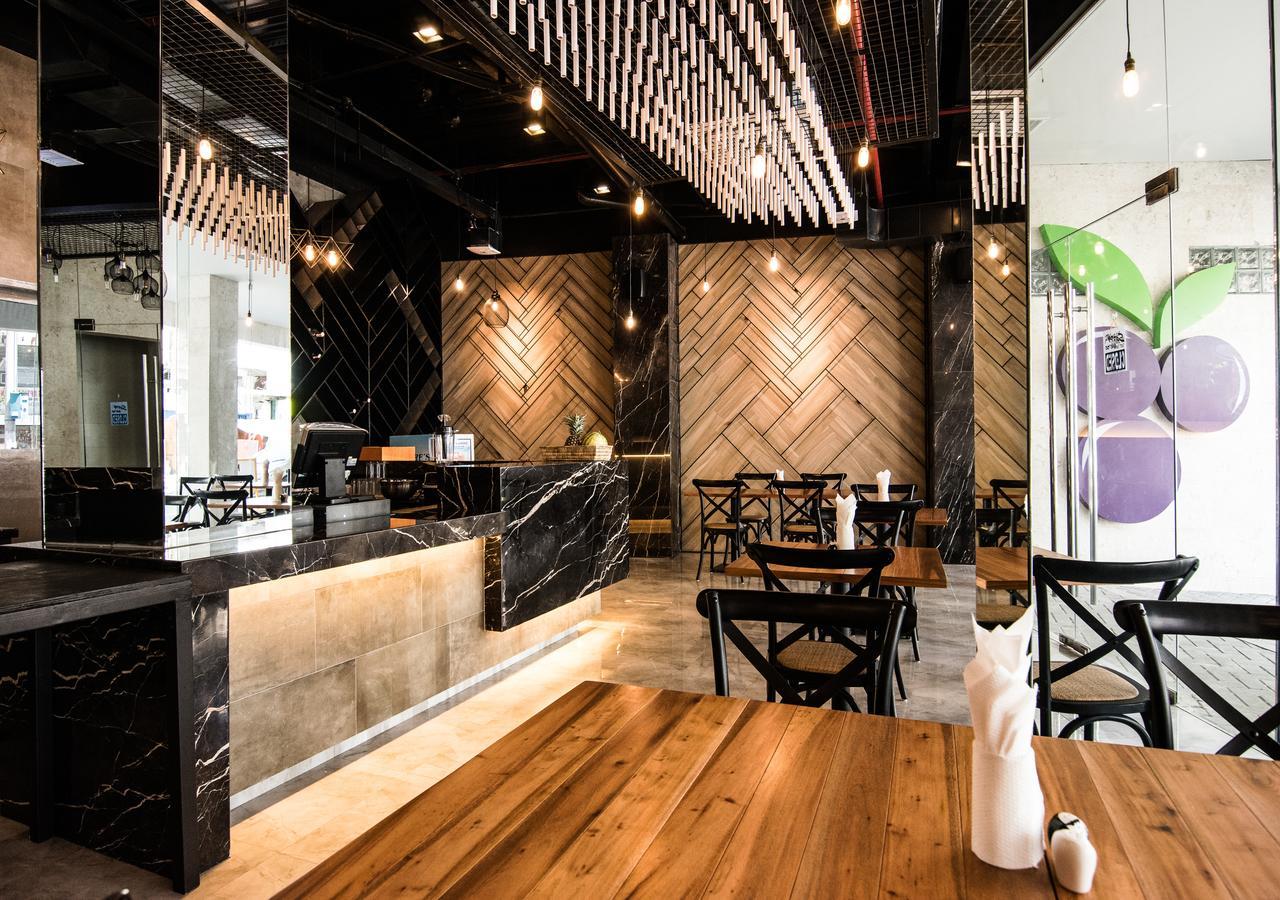 Goldberry Lite Hotel Iloilo City Dış mekan fotoğraf